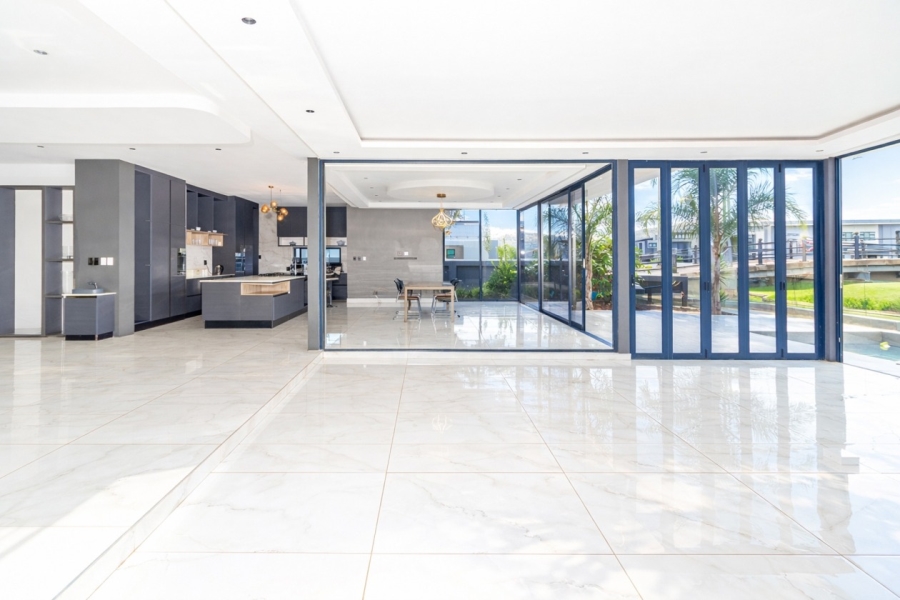6 Bedroom Property for Sale in The Islands Estates North West